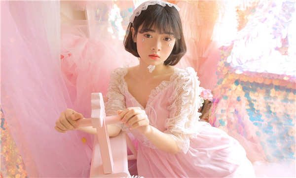 栾川供卵试管代怀生子多少钱？这一直是很多不孕不育家庭关注的话题。在中国，不孕不育的发生率越来越高，根据《中国不孕不育现状调研报告》显示，育龄夫妇的不孕不育率从20年前的3%增长至现在的12.5%-18.2%，患者人数高达6000万以上。在这样的背景下，许多家庭通过供卵试管来实现自己的生育梦想。那么，供卵试管代怀生子的费用到底是多少呢？